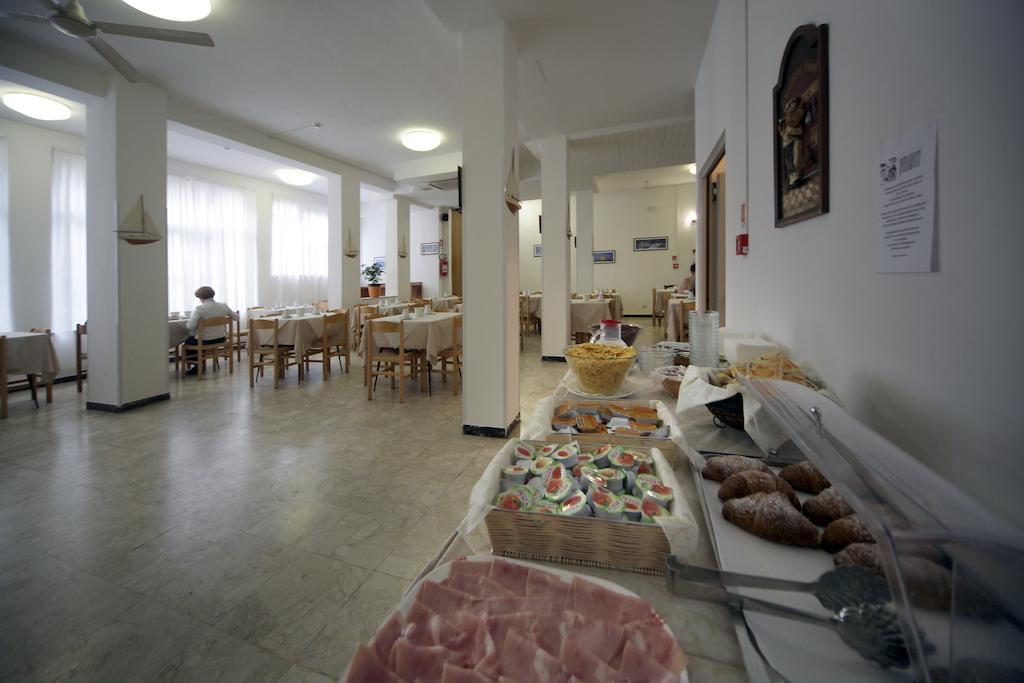 Hotel Oxford Rimini Exterior foto